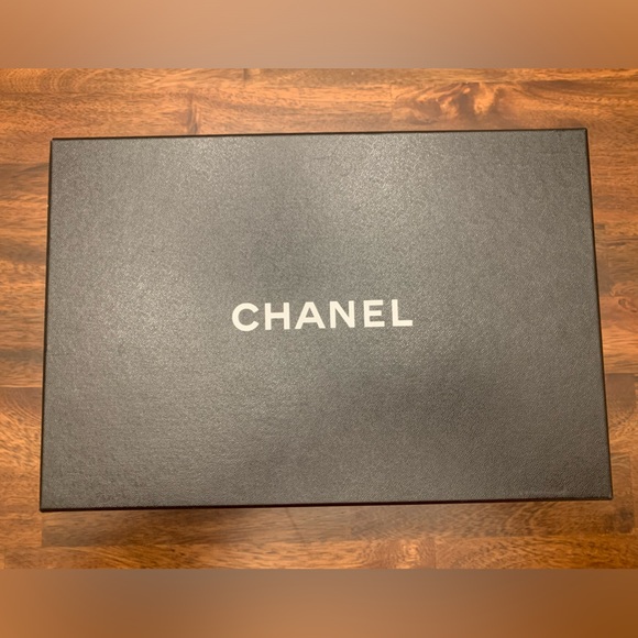 Channel suede calfskin dark purple heels size 37 - Picture 6 of 12